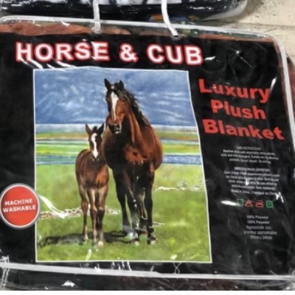 Blankets - Picture 3 of 12